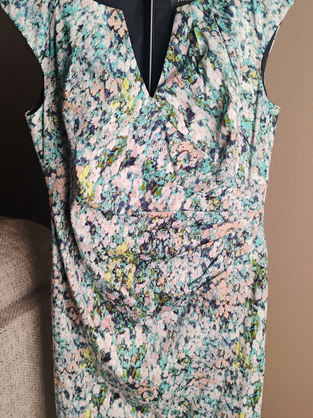 Adrianna Papell Size 12 Mint, Pink & Navy Floral Side Ruching Midi